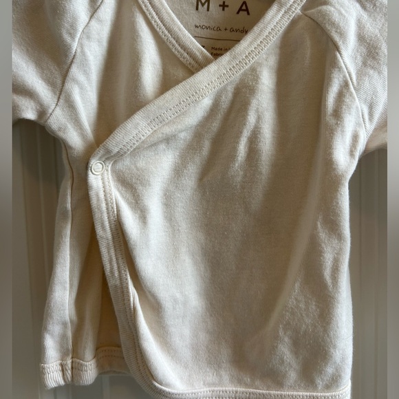 Monica and Andy‎ cream wrap top - Picture 5 of 5